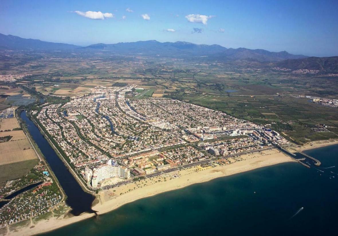 Holidays P14 Sea View Empuriabrava Εξωτερικό φωτογραφία